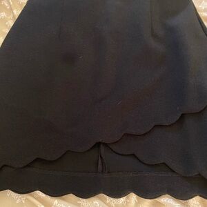 Scalloped black skirt by MISGUIDED.